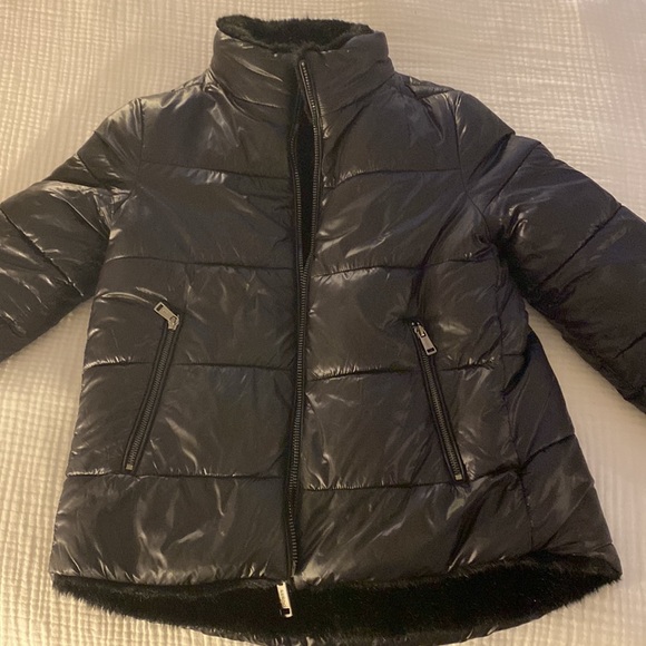 Guess Felicia reversible faux-fur Puffer coat - Picture 9 of 11
